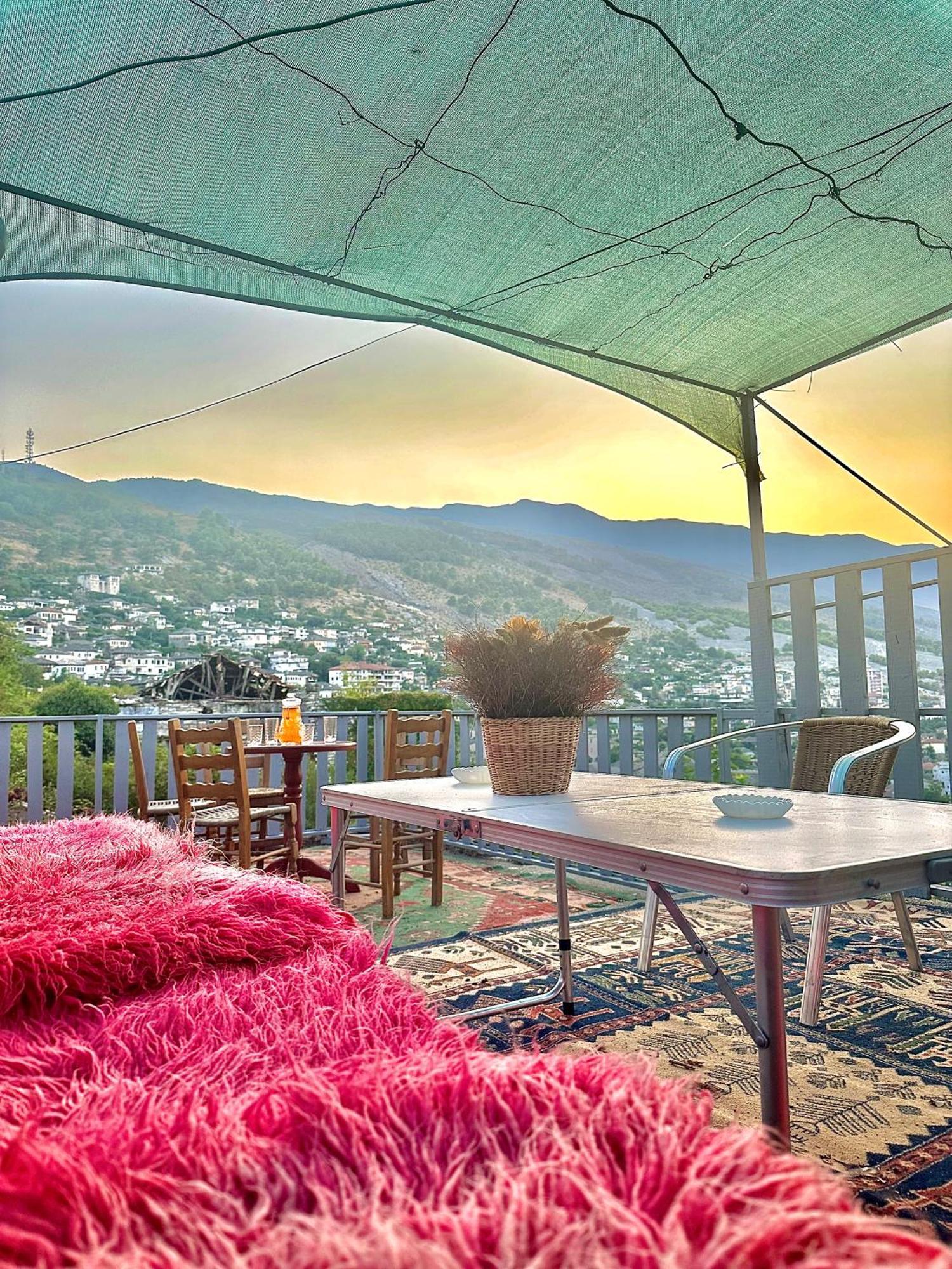 Grandpas House Hotell Gjirokastër Eksteriør bilde