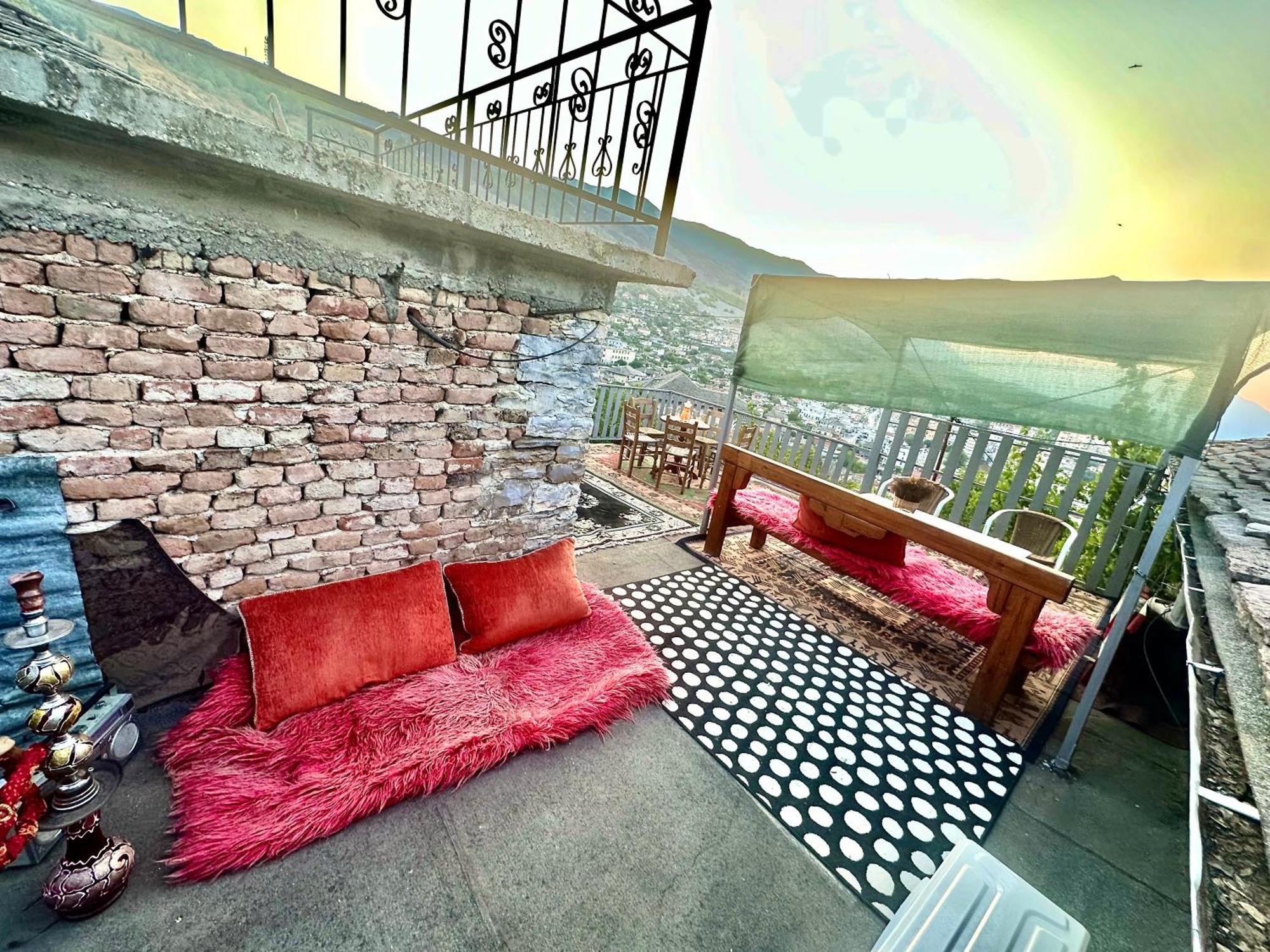Grandpas House Hotell Gjirokastër Eksteriør bilde