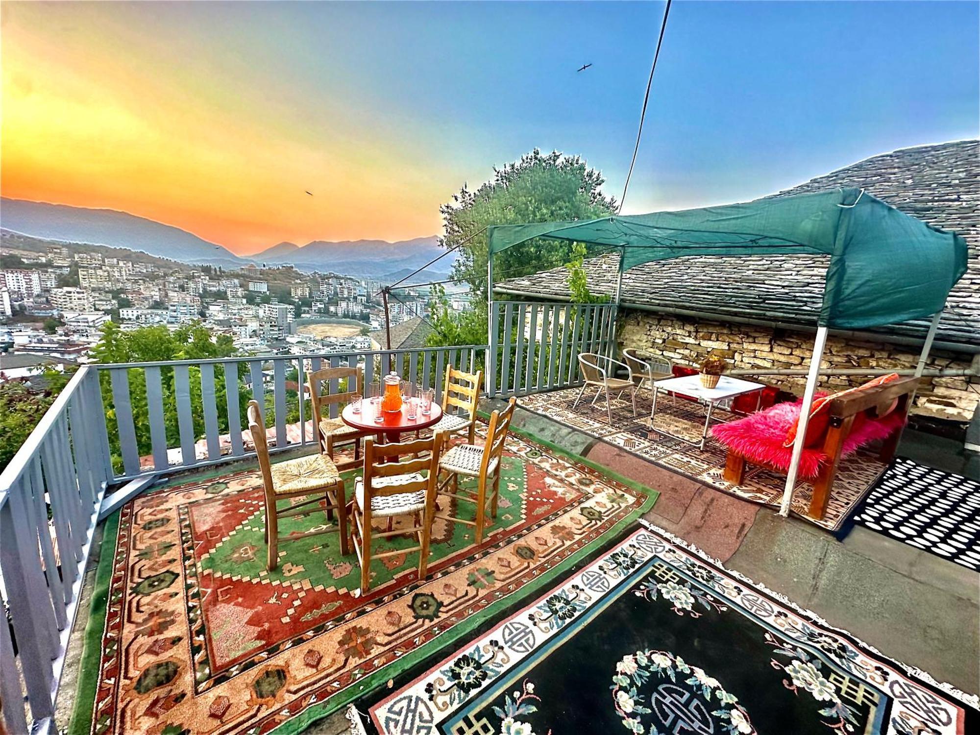 Grandpas House Hotell Gjirokastër Eksteriør bilde
